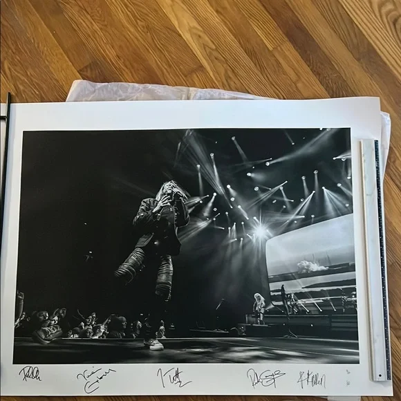 Autographed Photo Def Leppard Limited Edition 3/10 - Picture 1 of 11